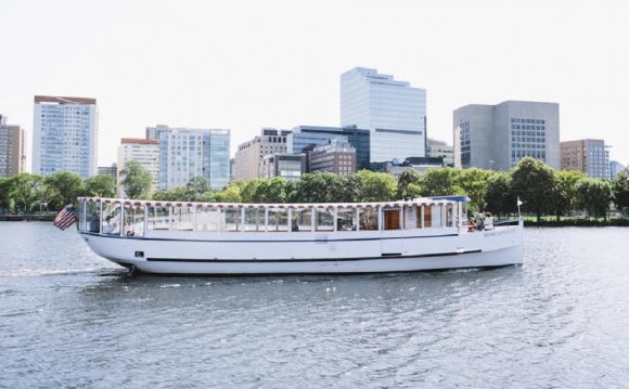 Fall Foliage Boat Cruises Are