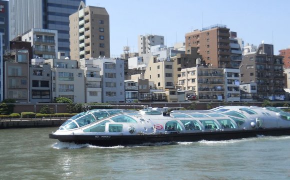 Himiko on Sumida River