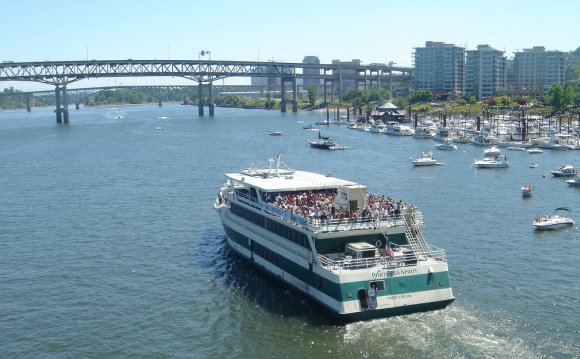 Portland Spirit River cruise