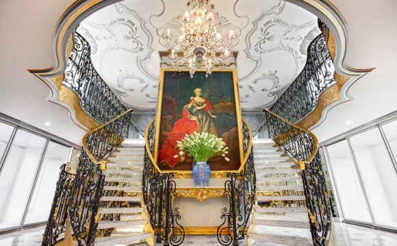 The striking atrium lobby