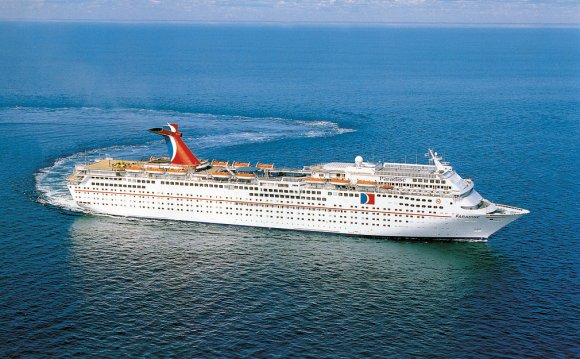 Paradise Cruise ship