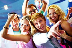 cruise-teen-dance-club