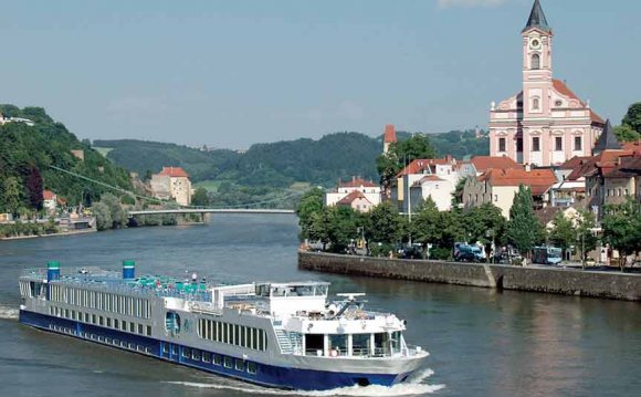 Canadian River Cruises